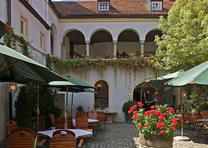 Neufahrn Hotel