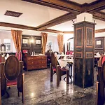 Neufahrn Отель Нойфарн