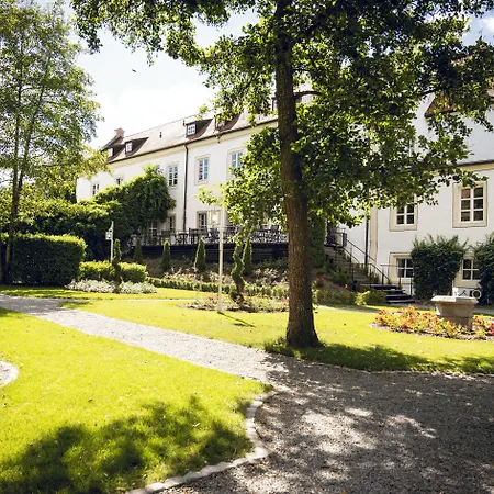 Neufahrn Otel 3*