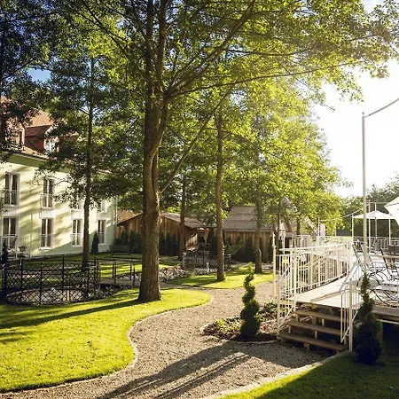 Neufahrn Otel 3*